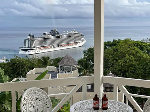 Nearby landmark, Natural landscape, View (from property/room), Balcony/Terrace, Sea view