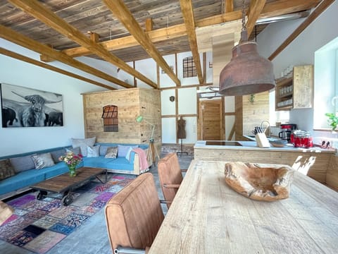 Living room, Dining area, kitchen