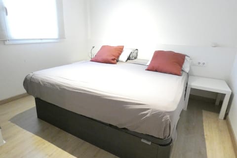 Charming house next to the sea and Barcelona for 6 House in Badalona