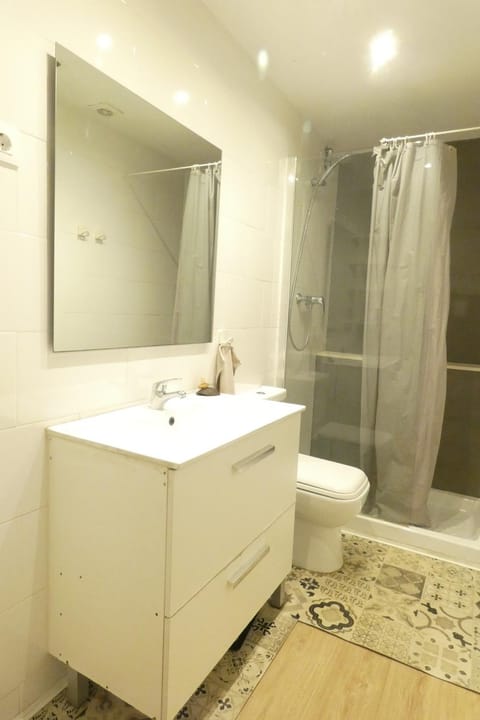 Charming house next to the sea and Barcelona for 6 House in Badalona