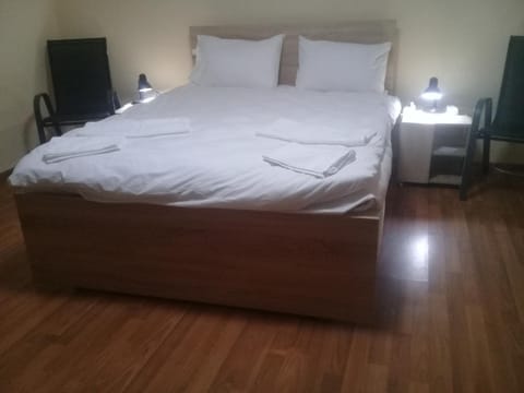 Bed, Photo of the whole room, Bedroom, internet, towels, wardrobe