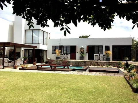 Property building, Day