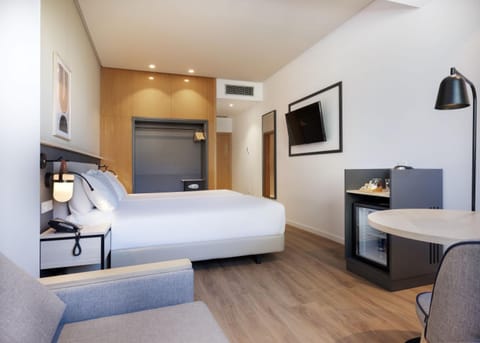 Bed, TV and multimedia, Photo of the whole room, Bedroom, minibar