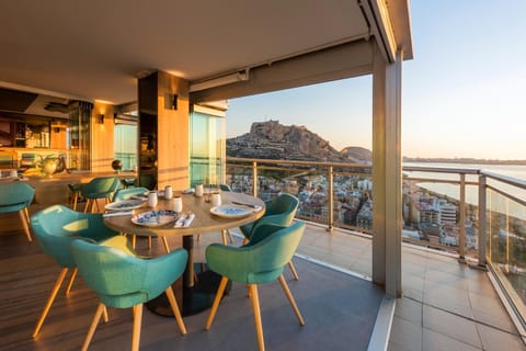 Restaurant/places to eat, Off site