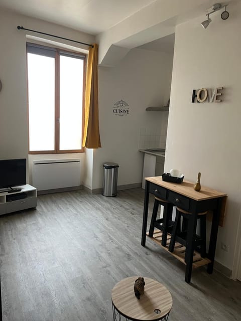 Chablis : studio en plein centre ville Apartment in Chablis