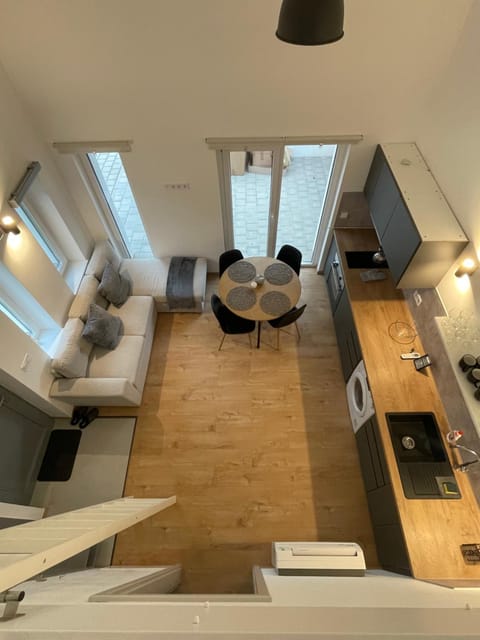Photo of the whole room, Seating area