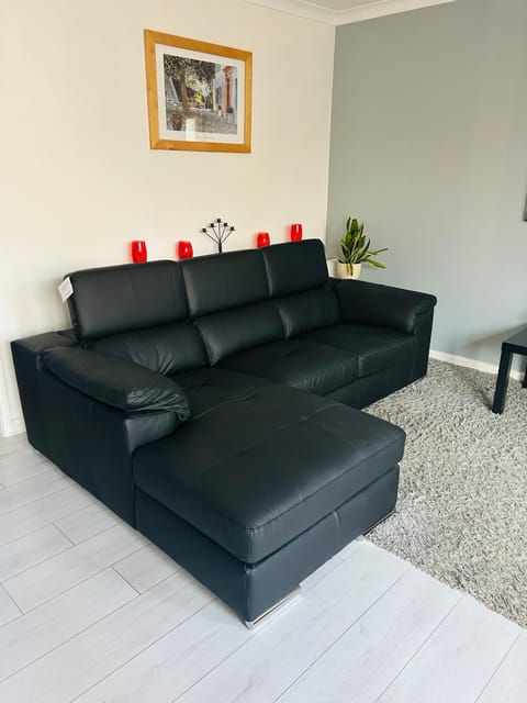 Modern 2 bed apartment Vacation rental in Wallasey