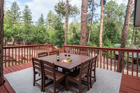 Patio, Natural landscape, View (from property/room), Balcony/Terrace, Dining area
