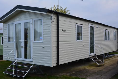 Holiday Home at Cherry Tree Holiday Park 738 House in Broadland District