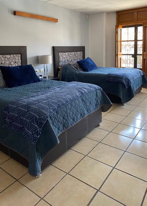 Balcony/Terrace, Bedroom, Street view