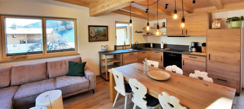 View (from property/room), Living room, Breakfast, kitchen