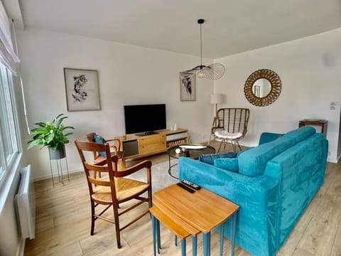 TV and multimedia, Seating area