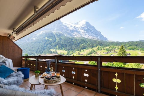 View (from property/room), Balcony/Terrace, Mountain view