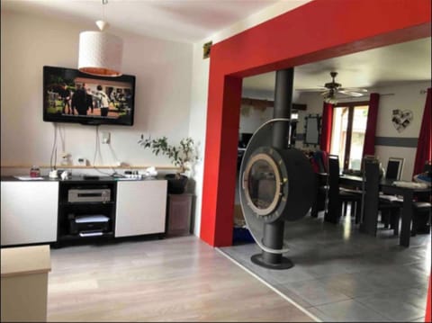 TV and multimedia, Seating area