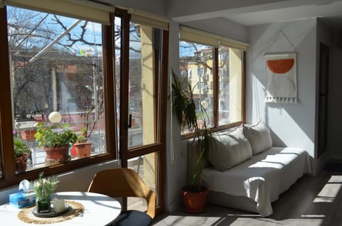 Balcony/Terrace, Living room, Seating area, Dining area