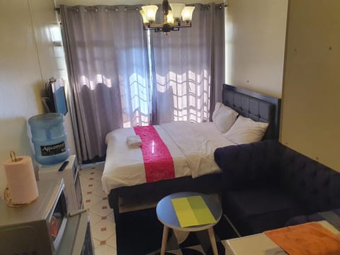 Shower, Property building, Activities, TV and multimedia, Balcony/Terrace, Shopping Area, Quiet street view, acessibility