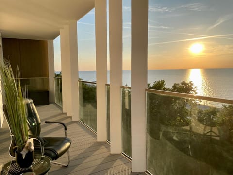 Balcony/Terrace, Balcony/Terrace, Landmark view, Sea view