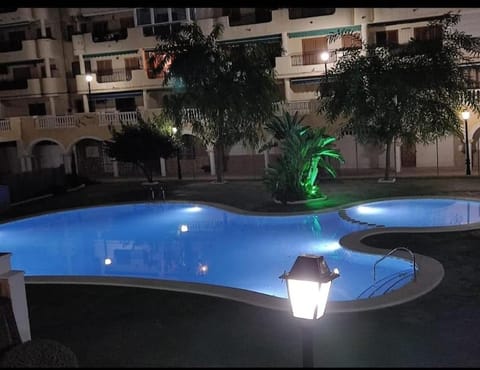 Swimming pool, Swimming pool