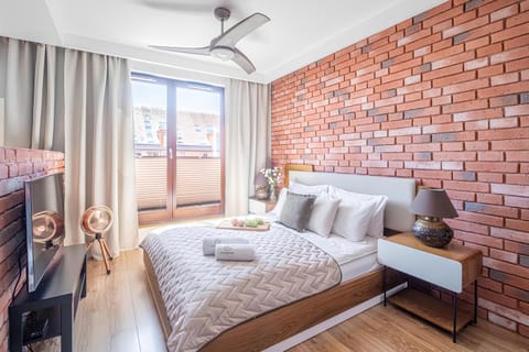 Bed, TV and multimedia, Photo of the whole room, furniture