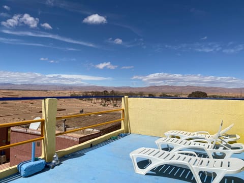 View (from property/room), Balcony/Terrace, sunbed