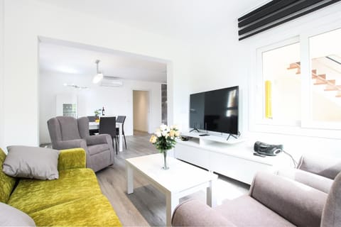 Property building, Living room