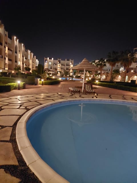 Night, Swimming pool