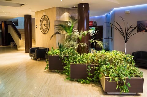 Facade/entrance, Lobby or reception, Lounge or bar