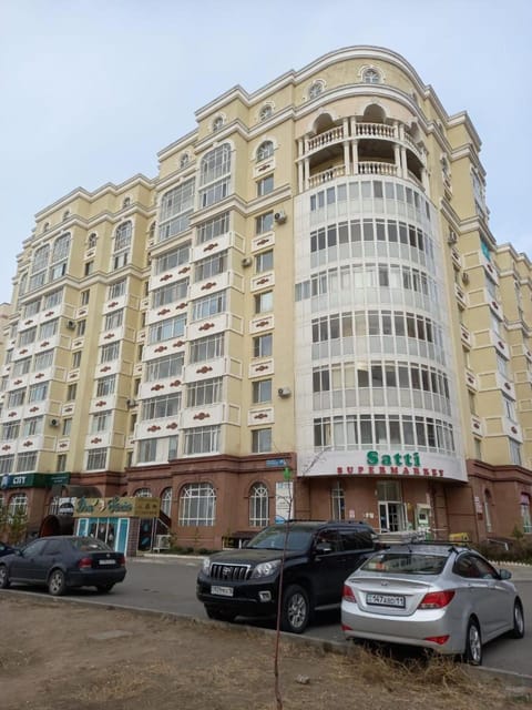 Property building, Day, Location, Parking