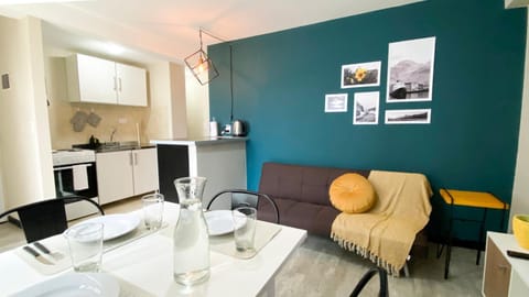 Kitchen or kitchenette, Living room, Photo of the whole room, Seating area, Dining area, Area and facilities, internet, kitchen
