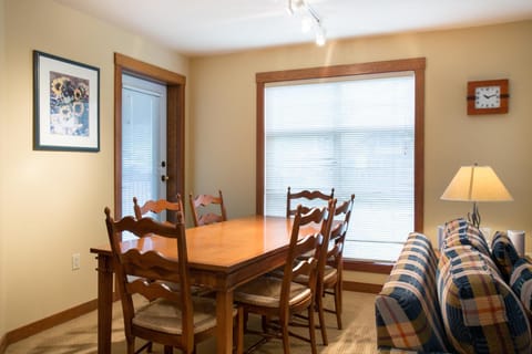 3219 - Three Bedroom Standard Powderhorn Lodge condo Apartment in Burnt Flat