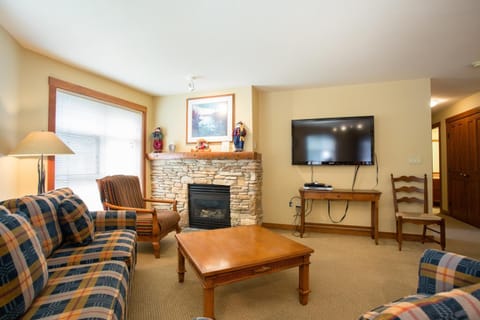 3219 - Three Bedroom Standard Powderhorn Lodge condo Apartment in Burnt Flat