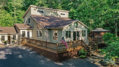 Property building, Natural landscape, Garden view, Parking
