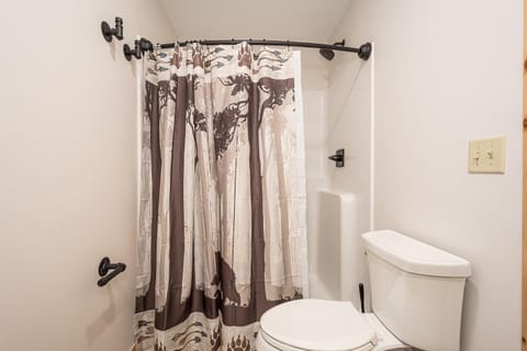 Mountain Crest Lodge House in Deep Creek Lake