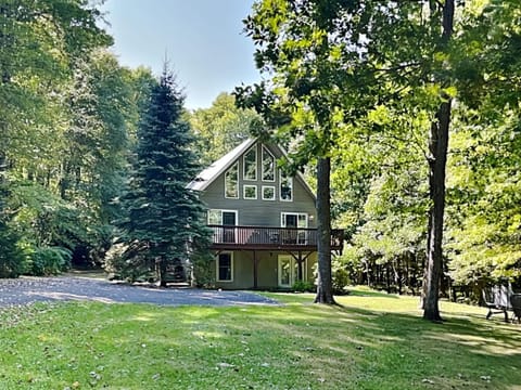 Serenity Chalet House in Deep Creek Lake