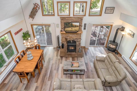 Serenity Chalet House in Deep Creek Lake