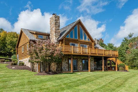 Property building, Facade/entrance, Natural landscape, Garden, Balcony/Terrace, Garden view