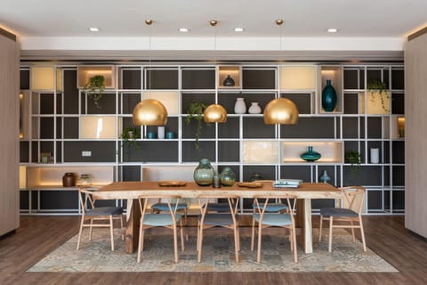 Restaurant/places to eat, Dining area