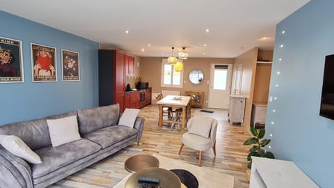 Living room, kitchen