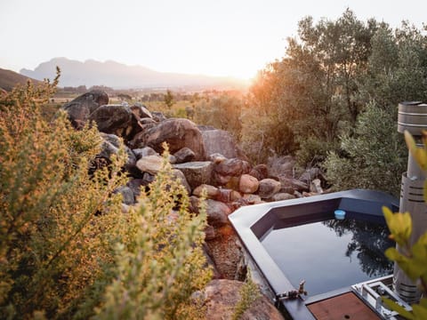 Natural landscape, Hot Tub, Mountain view, Pool view, Sunset