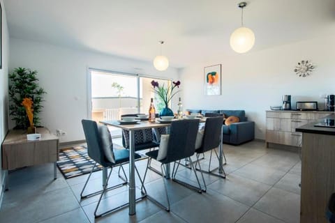 Blue Pearl A008 By Avecoeur Apartment in Nice