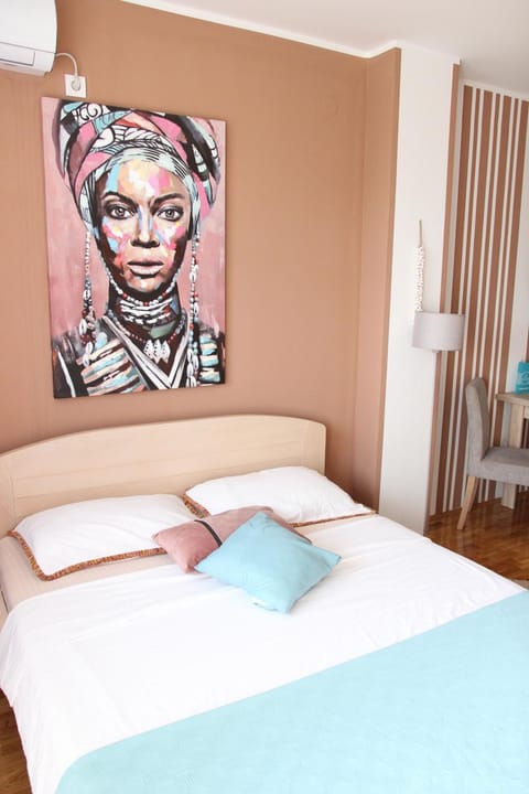 Bed, Decorative detail