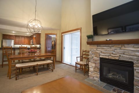 3322 - Two Bedroom Deluxe Powderhorn Lodge condo Apartment in Burnt Flat