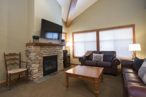 3322 - Two Bedroom Deluxe Powderhorn Lodge condo Apartment in Burnt Flat