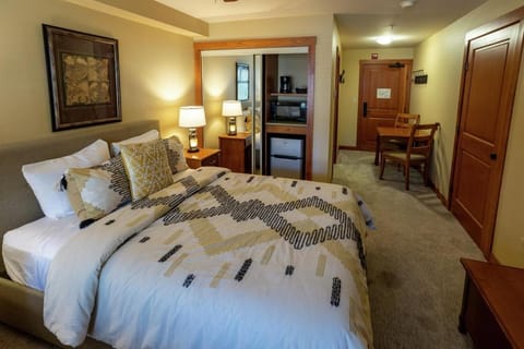 1205B - Double Queen Standard Eagle Springs West condo Hotel in Wasatch County
