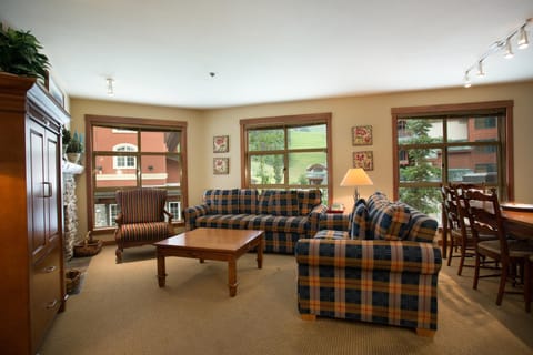 3221 - Three Bedroom Standard Powderhorn Lodge condo Apartment in Burnt Flat