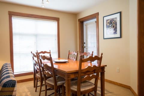 3221 - Three Bedroom Standard Powderhorn Lodge condo Apartment in Burnt Flat