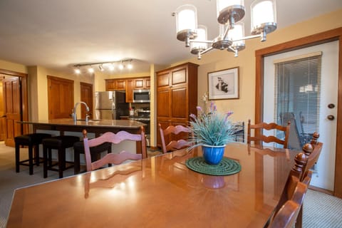 3305 - Two Bedroom Deluxe Powderhorn Lodge condo Apartment in Burnt Flat