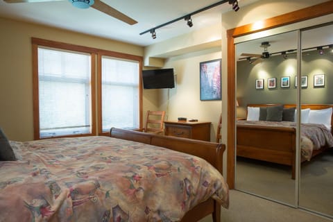 1214 - Two Bedroom Standard Eagle Springs West condo Apartment in Wasatch County