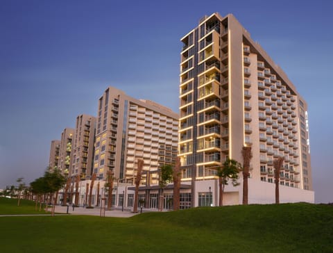 Property building, Day, City view