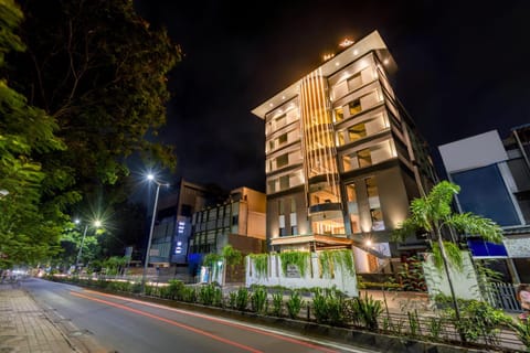 Property building, Facade/entrance